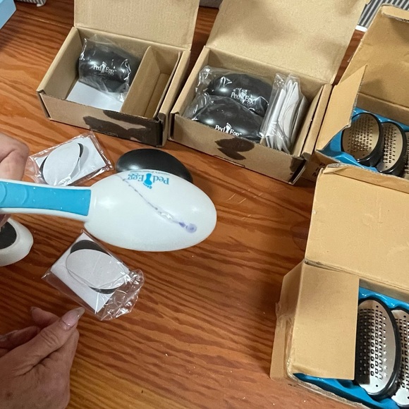 Callous foot scraper w/replacement pads & shredders New still in original box - Picture 5 of 6